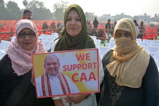 Muslim women in suport of CAA