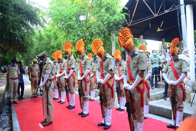 Grieved Parede by UP POLICE