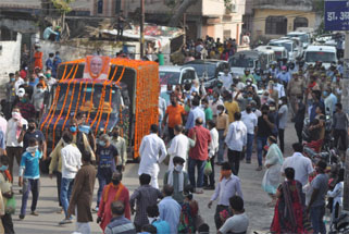 Last Journy of Lal ji Tondon