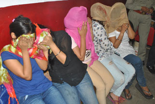 Call girls raket in gomtinagar lucknow