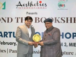 Media Iconic Award to Ajay Chaudhary 