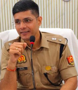 पुलिस अधीक्षक शाहजहांपुर सौरभ दीक्षित
