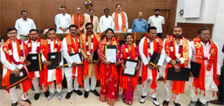 महापौर की मौजूदगी में नामित सभासदों ने शपथ ली